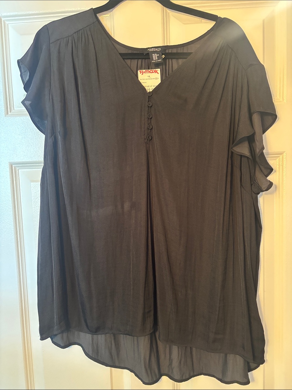 Lightweight Boack V-Neck Botton Down Flutter Sleeve Blouse